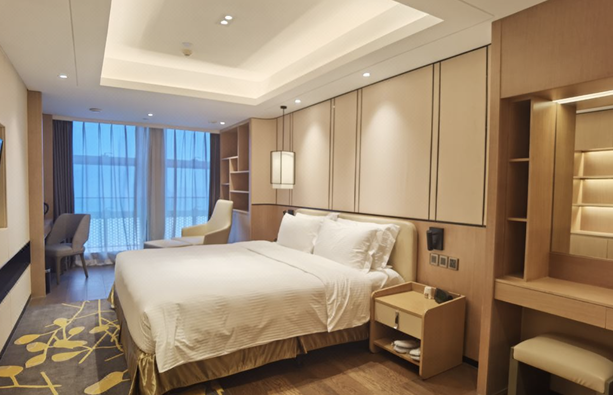 Heat recovery ventilator system applied in hotel